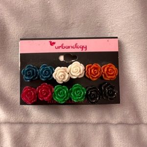 Urbanology flower earrings